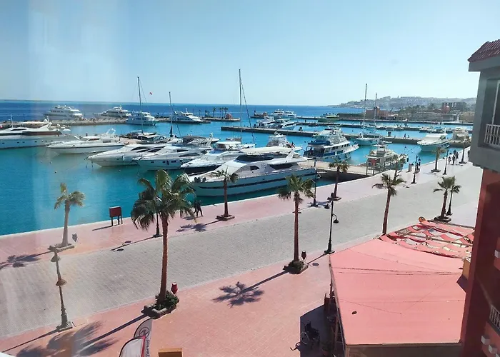 Daire New Marina . Your Choice For Family Hurgada