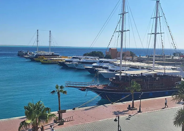 Daire New Marina . Your Choice For Family *