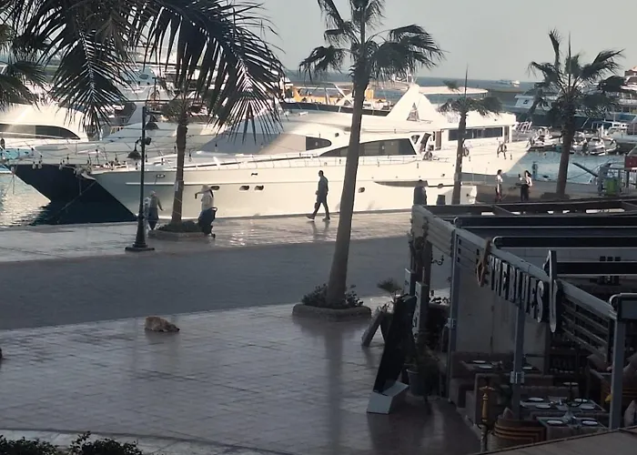 Daire New Marina . Your Choice For Family