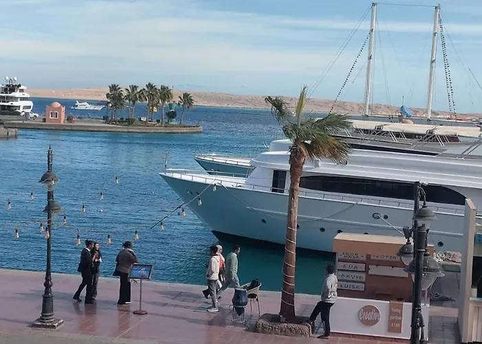 Daire New Marina . Your Choice For Family *